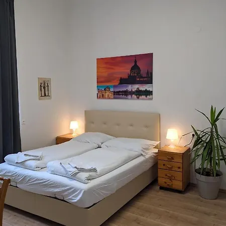 007 Studio Apartment Madrid 30M2 Klagenfurt am Woerthersee Exterior photo