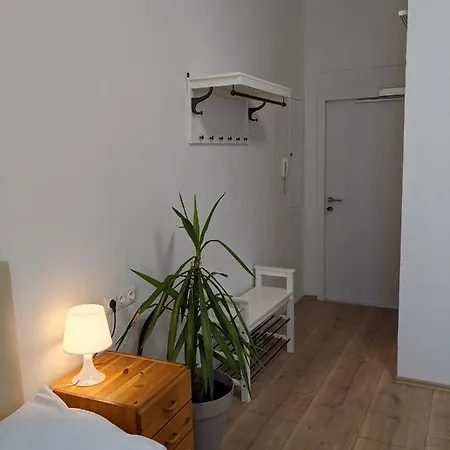 007 Studio Apartment Madrid 30M2 Klagenfurt am Woerthersee Exterior photo