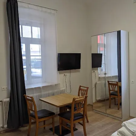 007 Studio Apartment Madrid 30M2 Klagenfurt am Woerthersee Exterior photo
